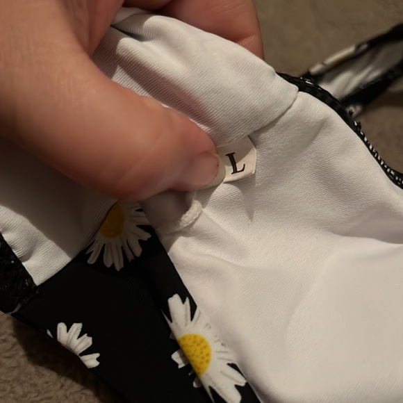 Black daisy large swim top - Picture 7 of 7